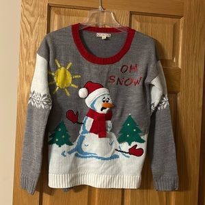 Size small sweater gray red collar